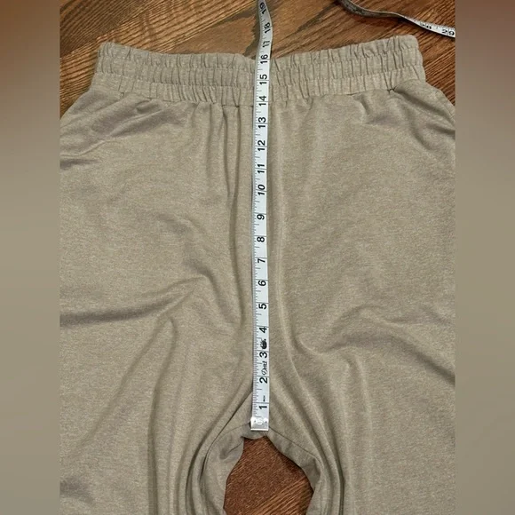 Varley Oatmeal Color Fluid Stretch Jersey Joggers Size Medium - Picture 8 of 8